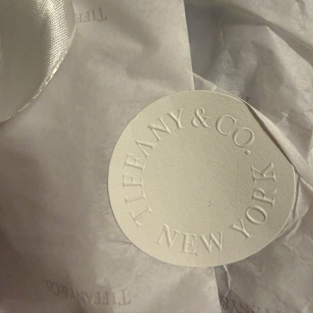 Return-to-Tiffany Heart Tag Bracelet - Picture 8 of 11